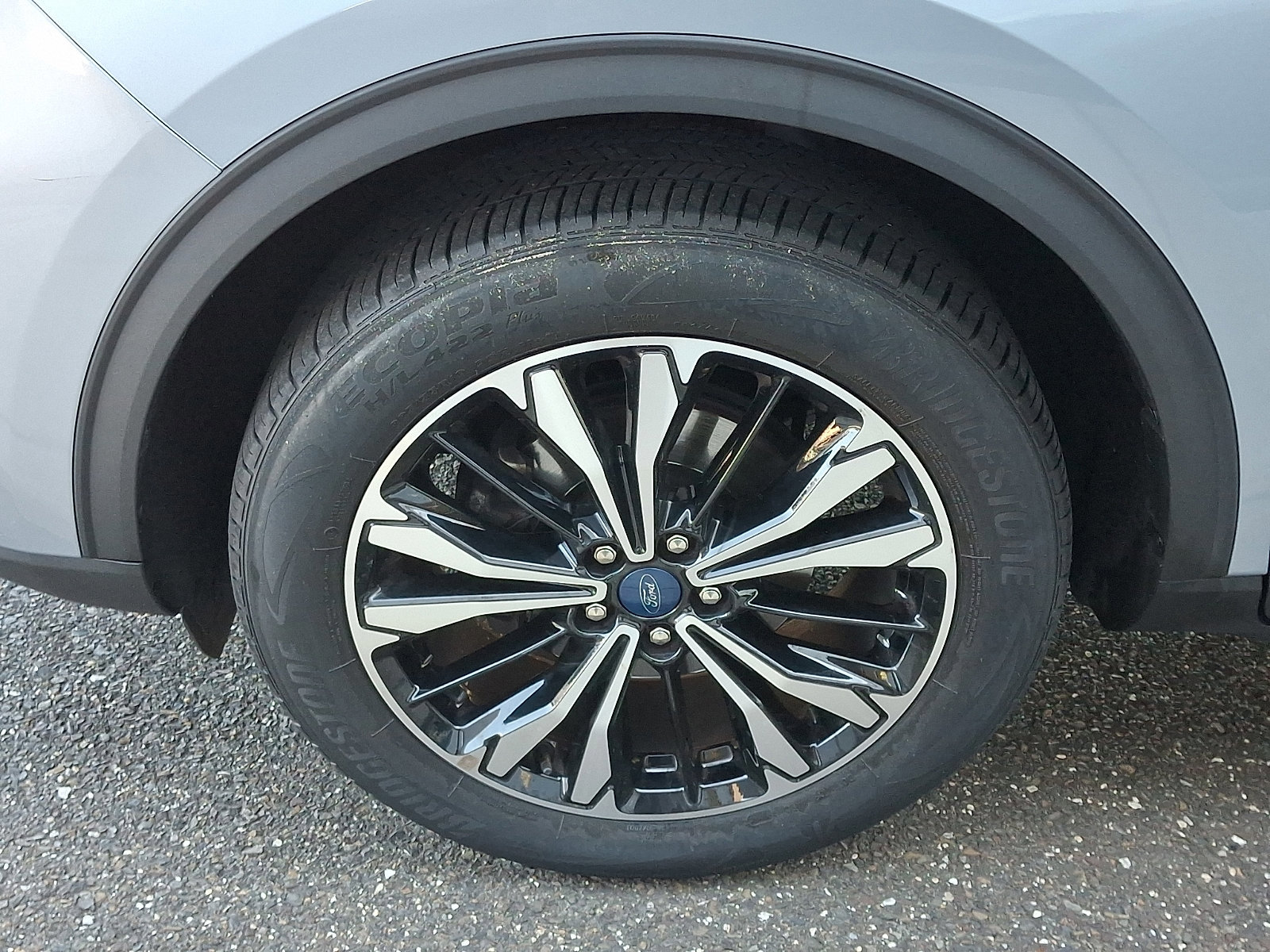 Certified 2022 Ford Escape SE w/ SE Sport Appearance Package image 10