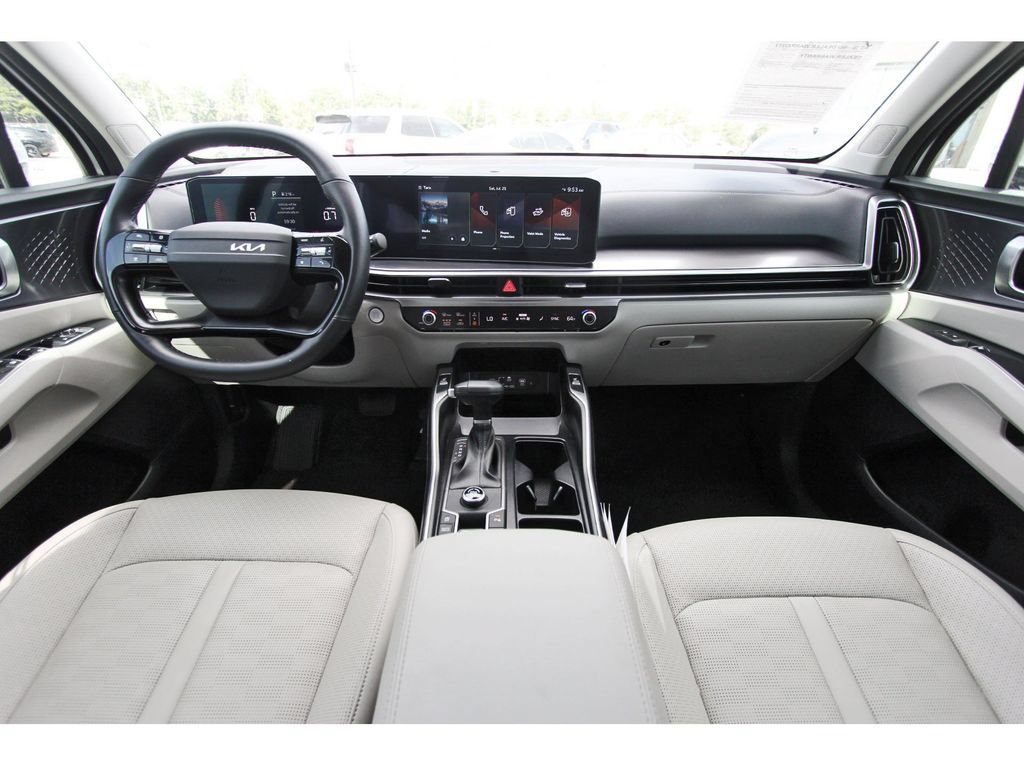Used 2026 Kia Sorento S FWD image 11