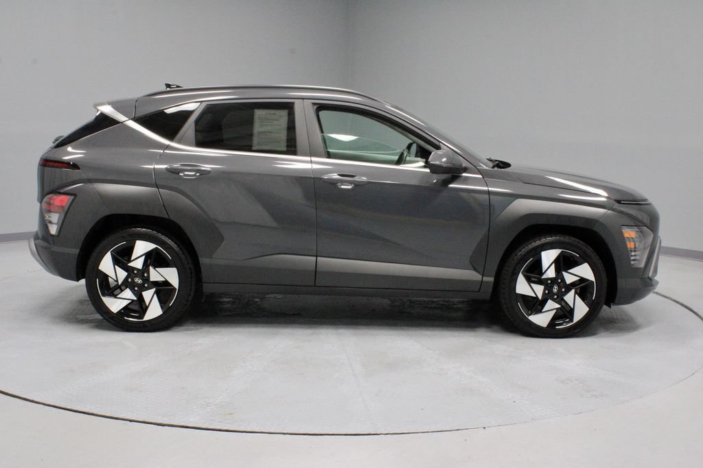 Used 2024 Hyundai Kona Limited FWD image 13