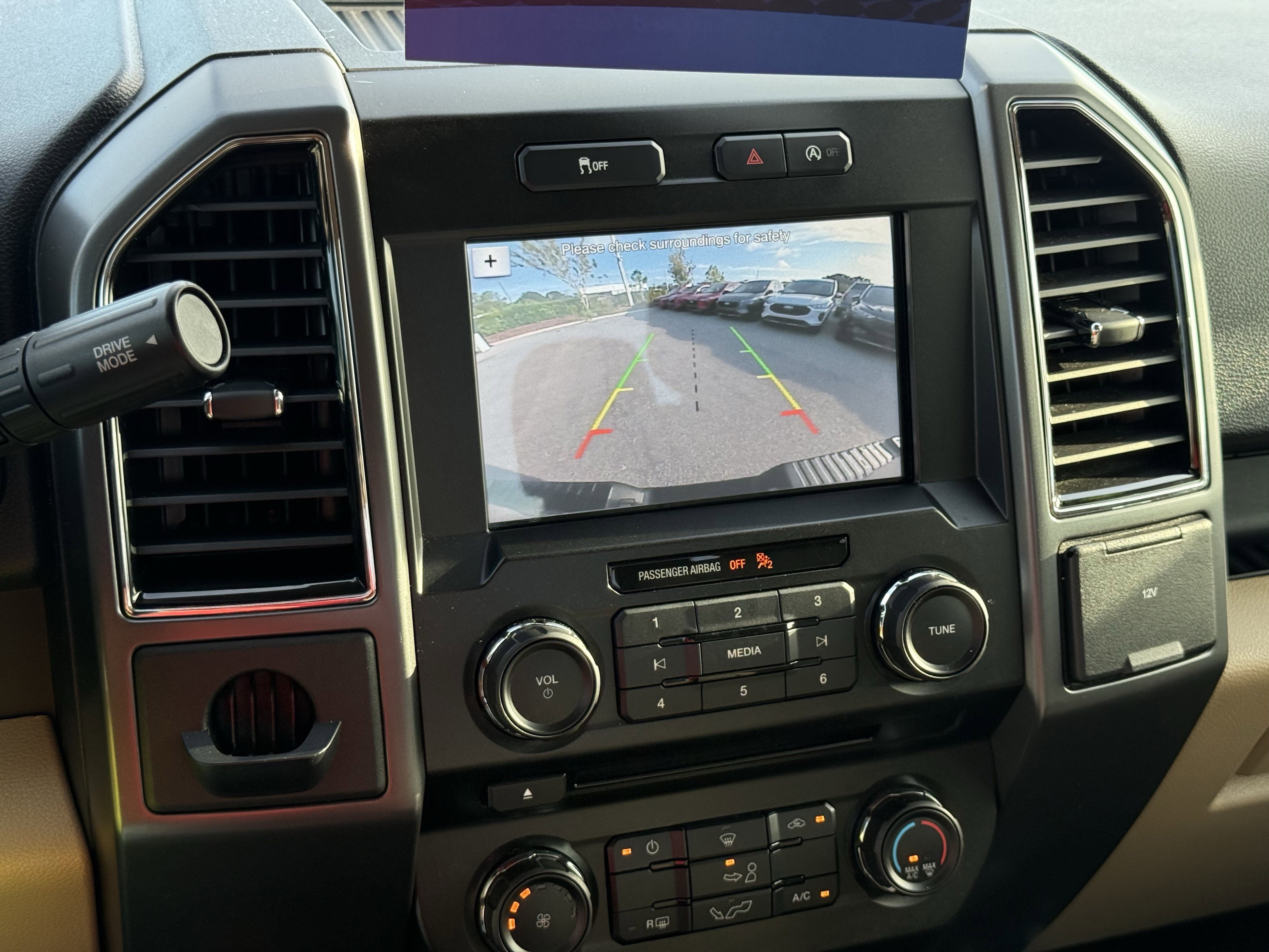 Certified 2018 Ford F150 XLT image 32