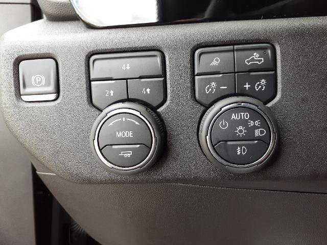 Used 2025 Chevrolet Silverado 2500 LT w/ Trail Boss Package AWD/4WD image 13