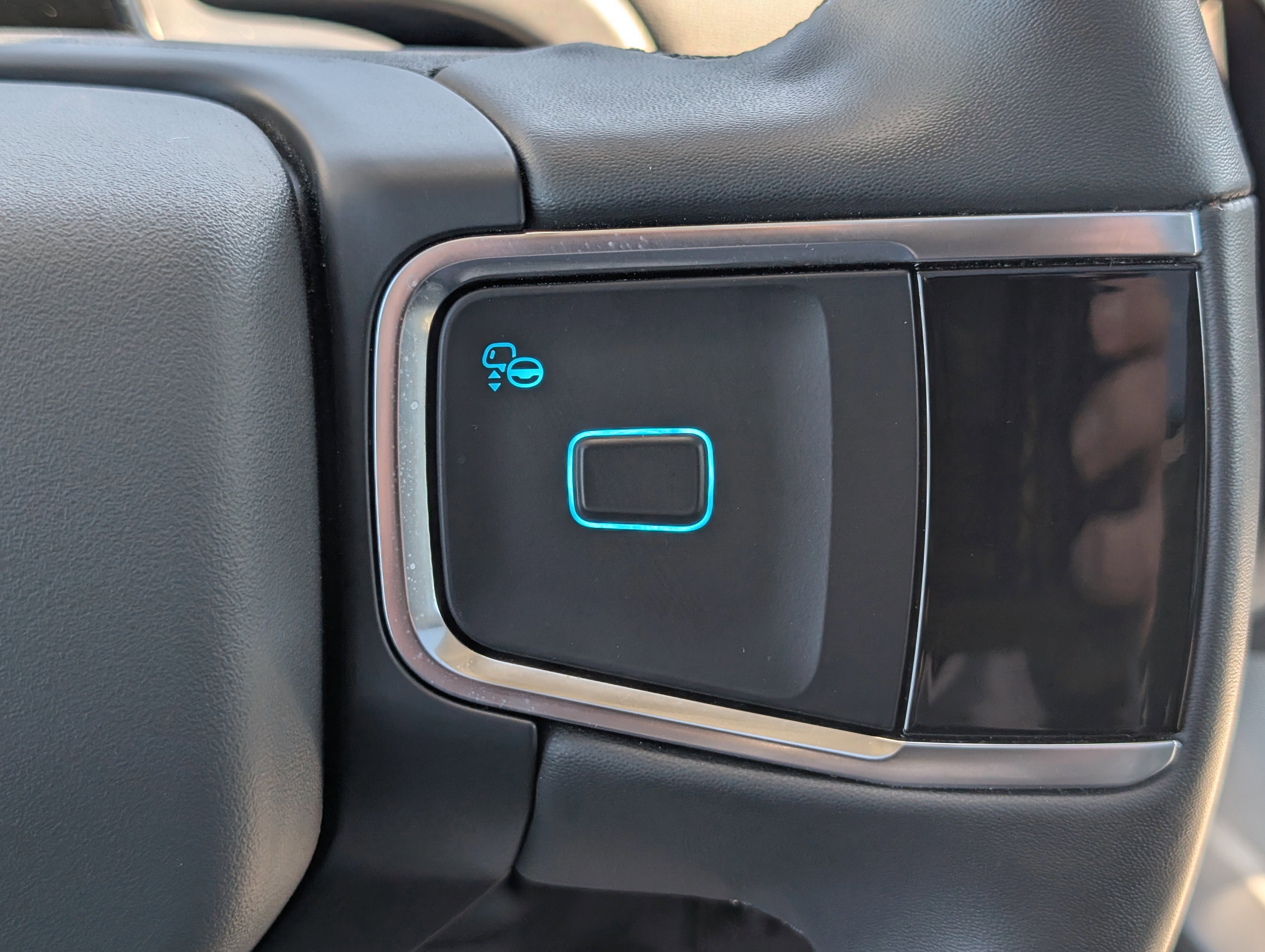 Certified 2025 Ford Expedition Active image 25