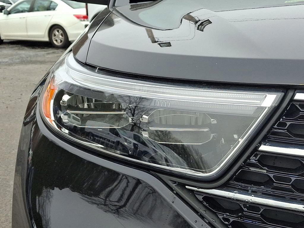 Certified 2021 Ford Explorer XLT w/ Equipment Group 202A image 10