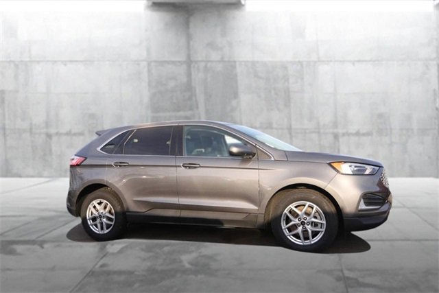 Certified 2024 Ford Edge SEL image 5