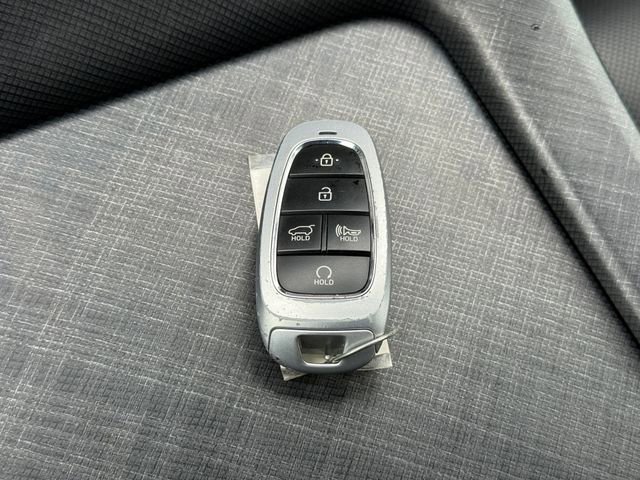 Used 2024 Hyundai Palisade Limited AWD/4WD image 16