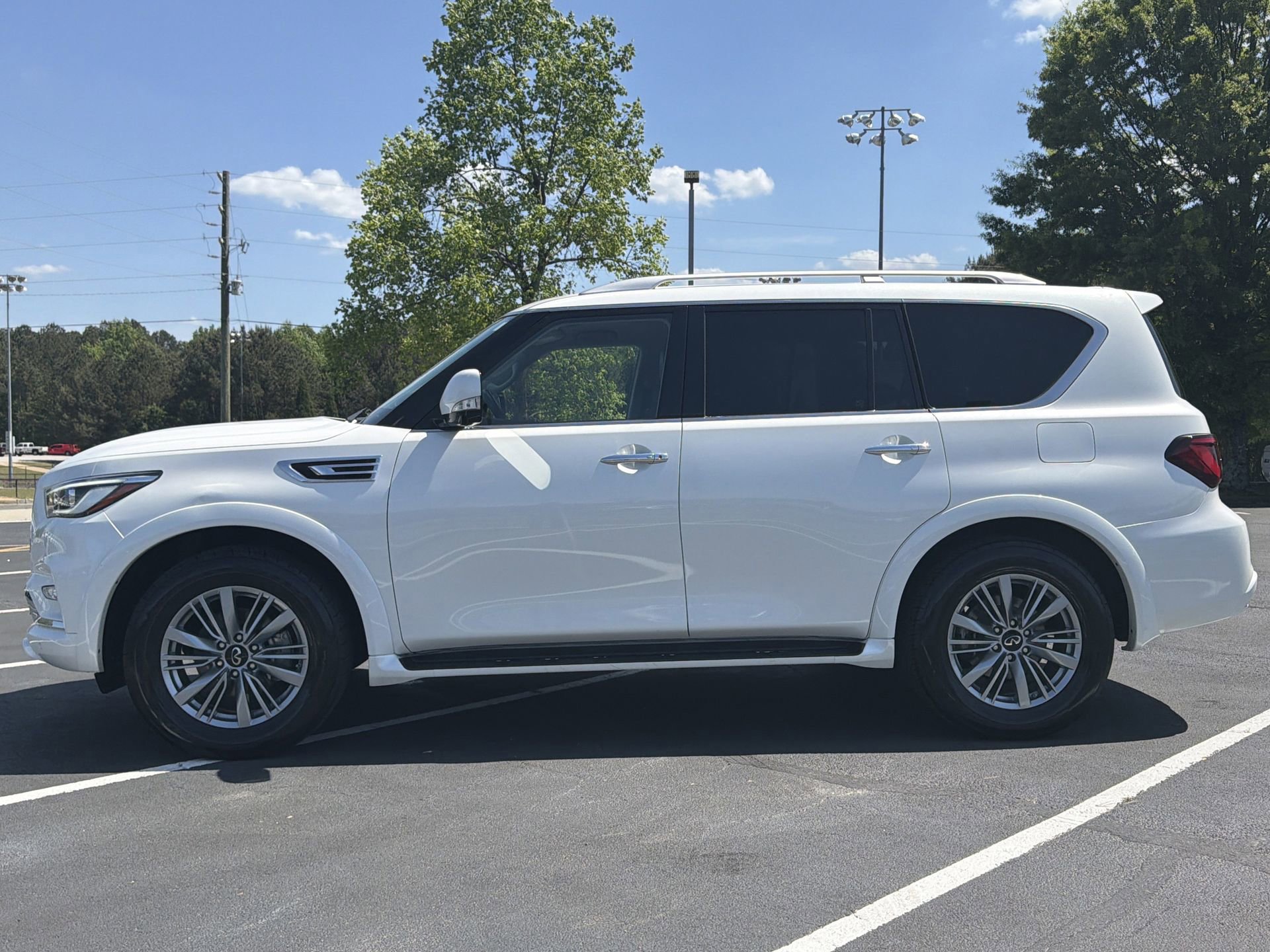 Used 2024 INFINITI QX80 Luxe AWD/4WD image 6
