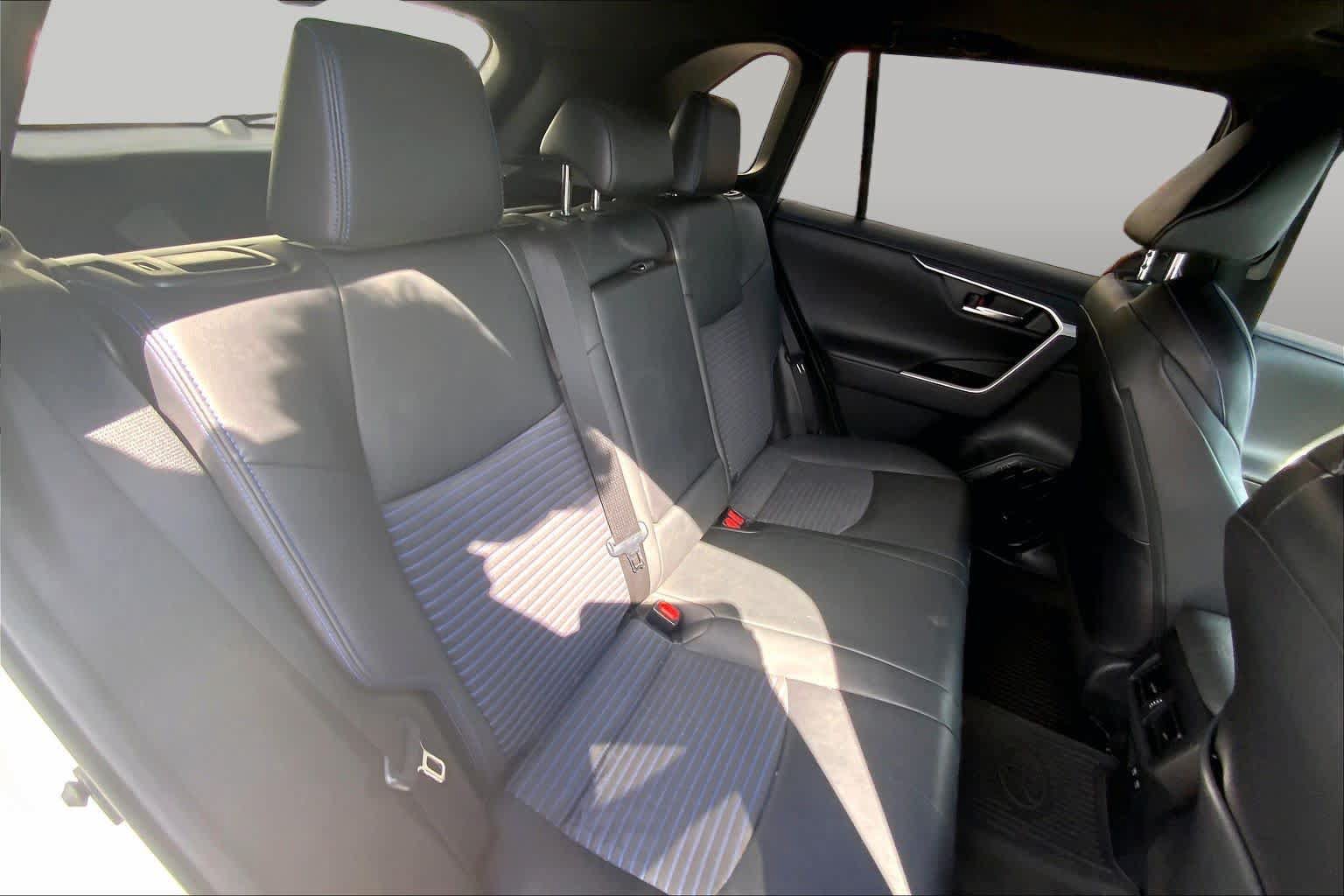 Used 2021 Toyota RAV4 XSE AWD/4WD image 20