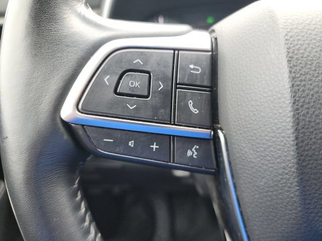 Used 2021 Toyota Highlander XLE AWD/4WD image 52