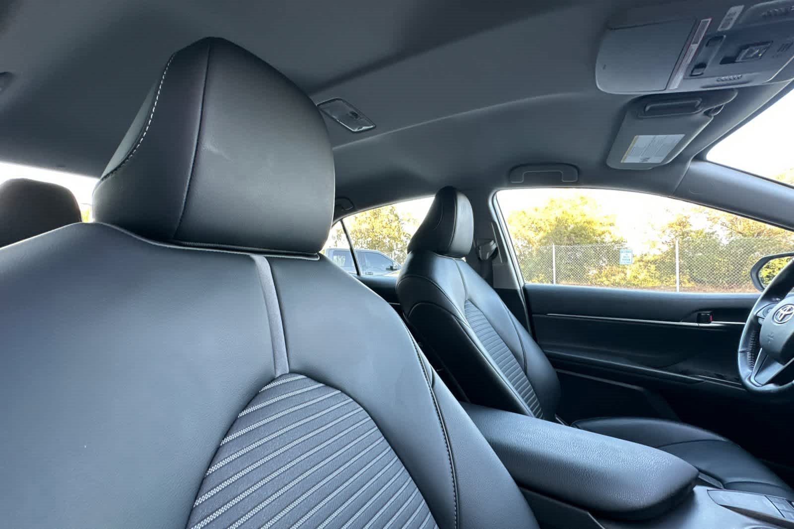 Used 2023 Toyota Camry SE image 17