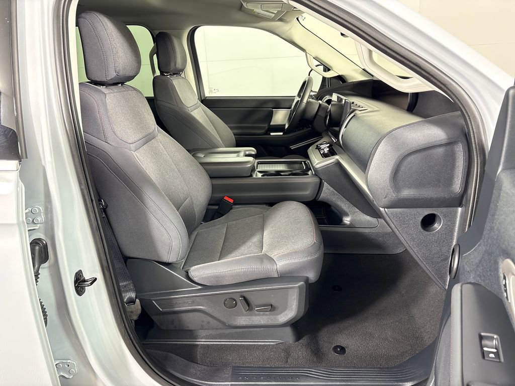 Certified 2025 Ford Expedition Active image 14