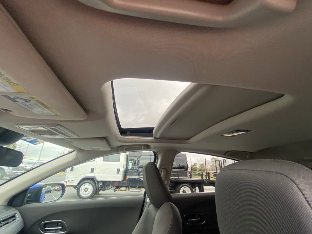 Used 2022 Honda HR-V EX image 19