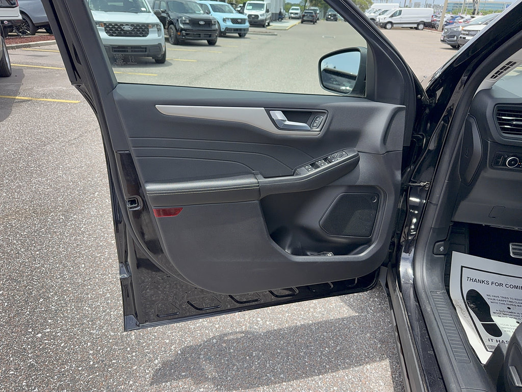 Certified 2022 Ford Escape SEL AWD/4WD image 8