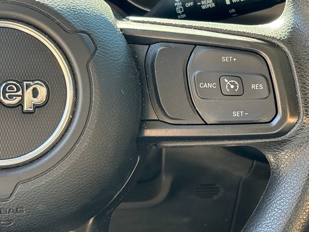 Used 2022 Jeep Wrangler Willys image 16