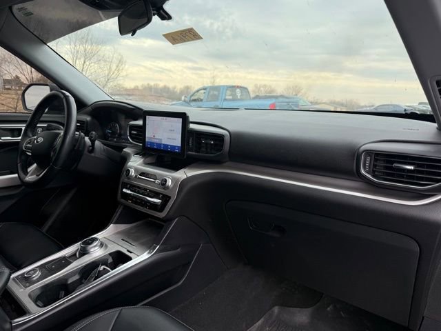 Certified 2021 Ford Explorer XLT w/ Equipment Group 202A image 13