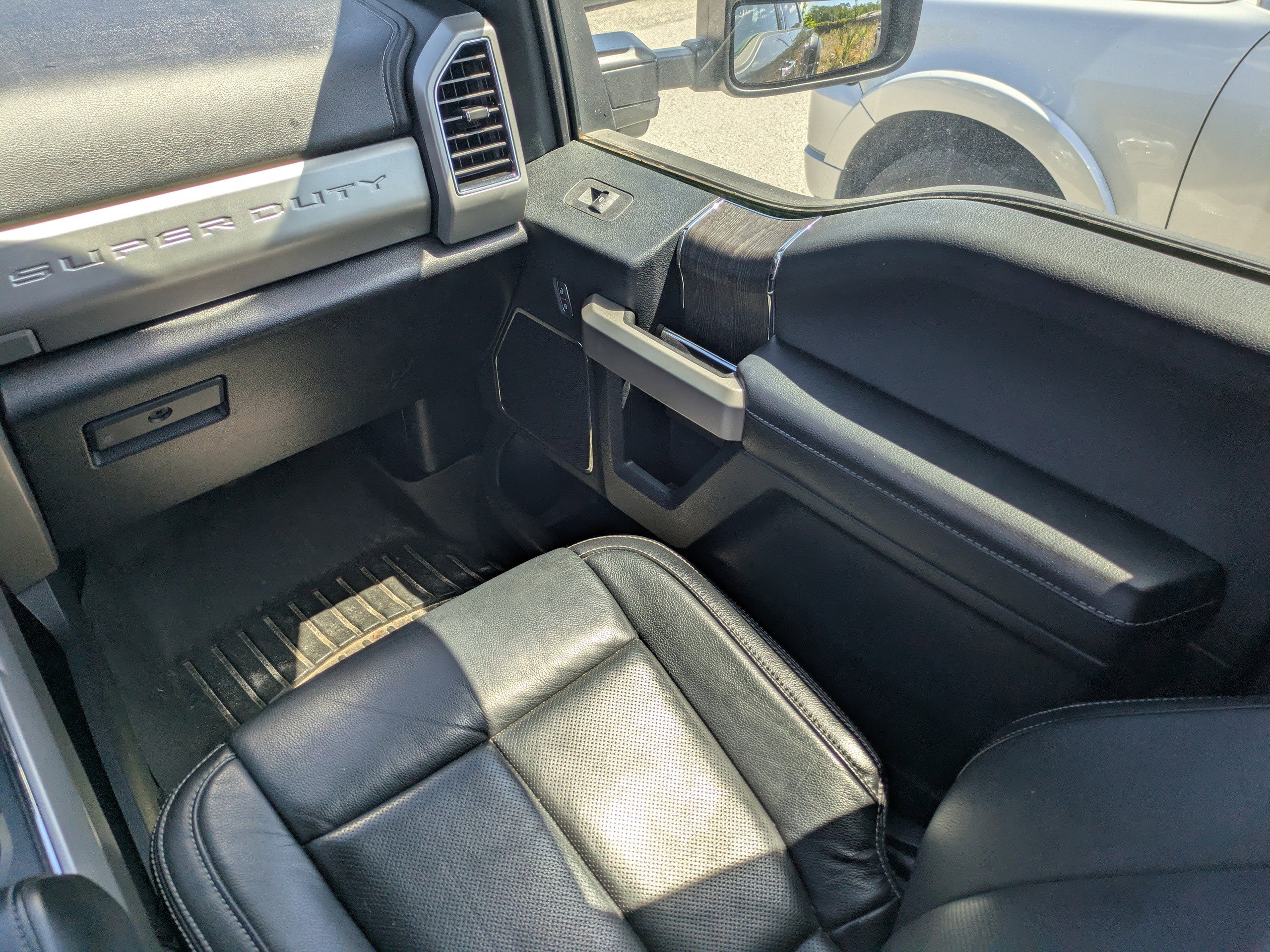 Certified 2020 Ford F350 Lariat w/ Lariat Ultimate Package AWD/4WD image 20