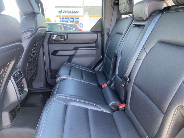 Certified 2025 Ford Bronco Badlands AWD/4WD image 10