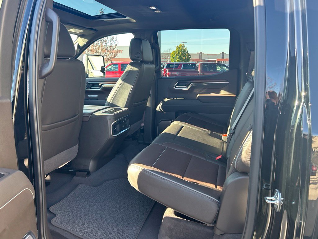 Used 2025 GMC Sierra 1500 Denali w/ Denali Reserve Package AWD/4WD image 15