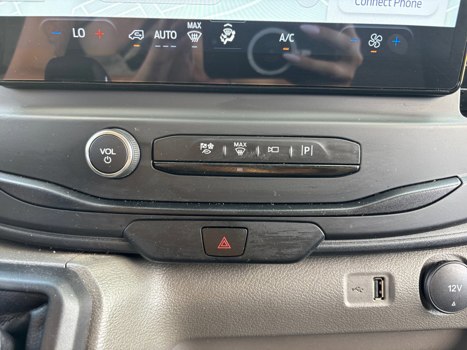 Certified 2025 Ford Transit 250 148 High Roof image 28