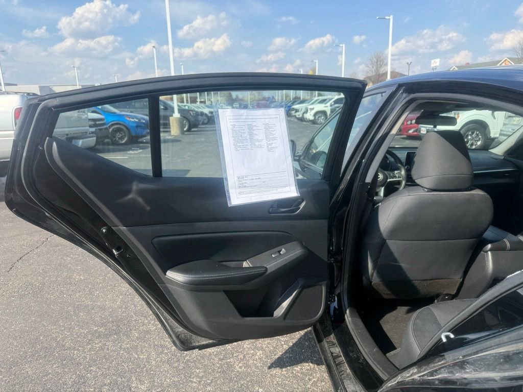 Used 2024 Nissan Altima 2.5 SV FWD image 26