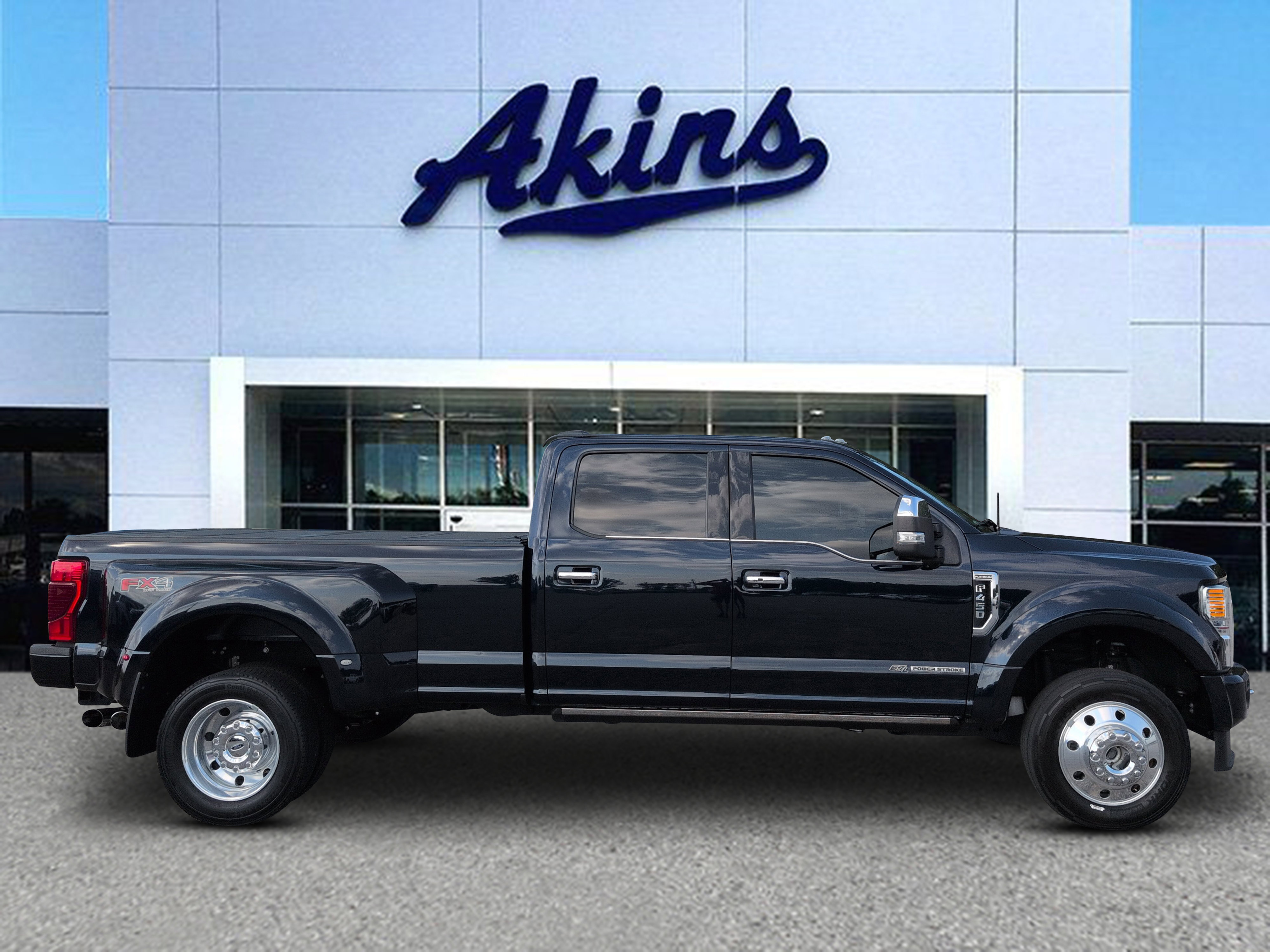Certified 2022 Ford F450 Platinum w/ FX4 Off-Road Package