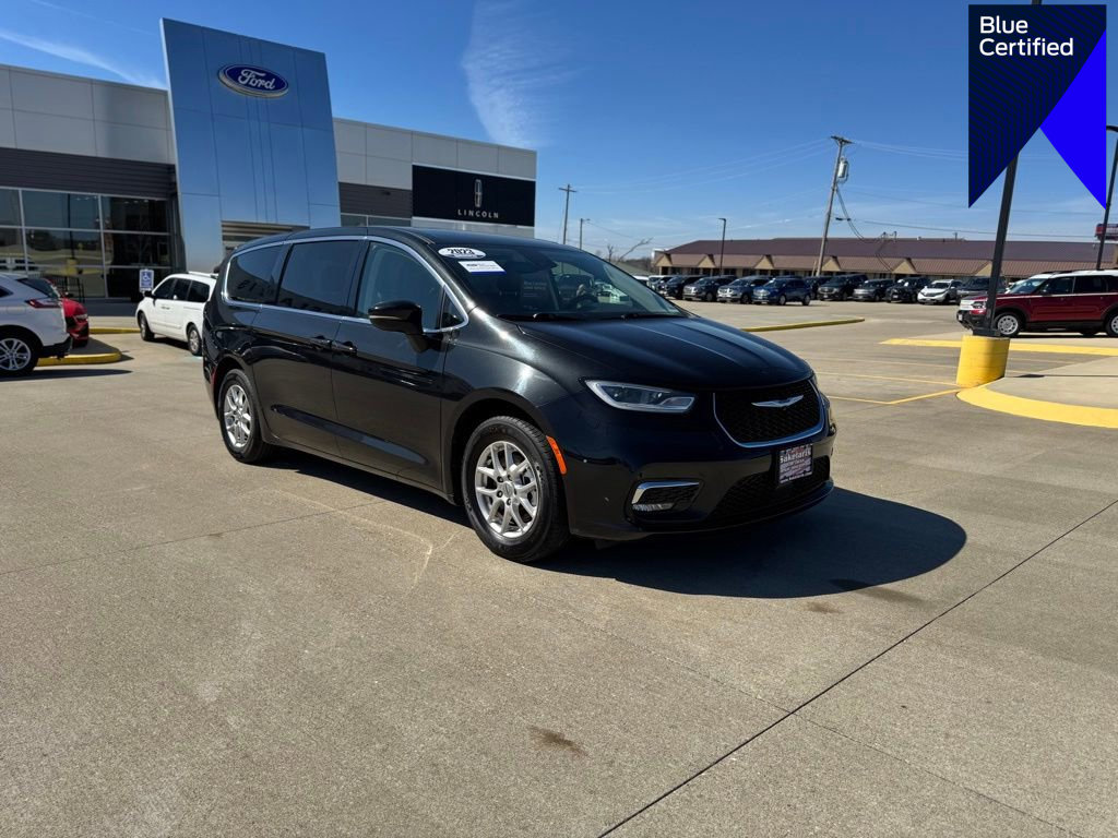 Used 2023 Chrysler Pacifica Touring-L