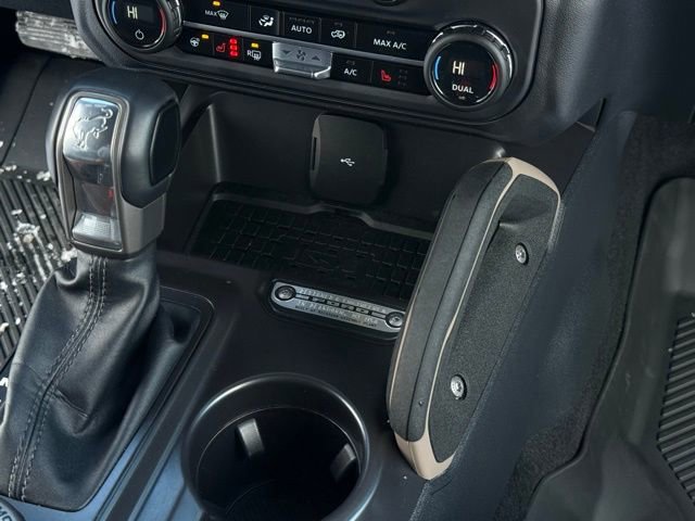 Certified 2024 Ford Bronco Outer Banks w/ Sasquatch Package image 44