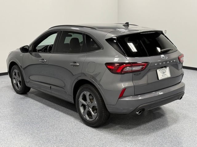 Certified 2024 Ford Escape ST-Line AWD/4WD image 9