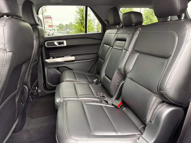 Certified 2024 Ford Explorer XLT w/ Equipment Group 202A AWD/4WD image 13