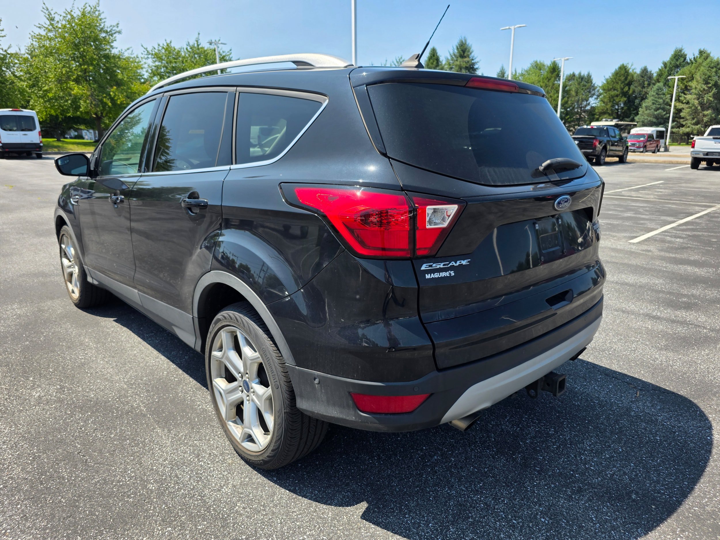 Certified 2019 Ford Escape Titanium AWD/4WD image 3