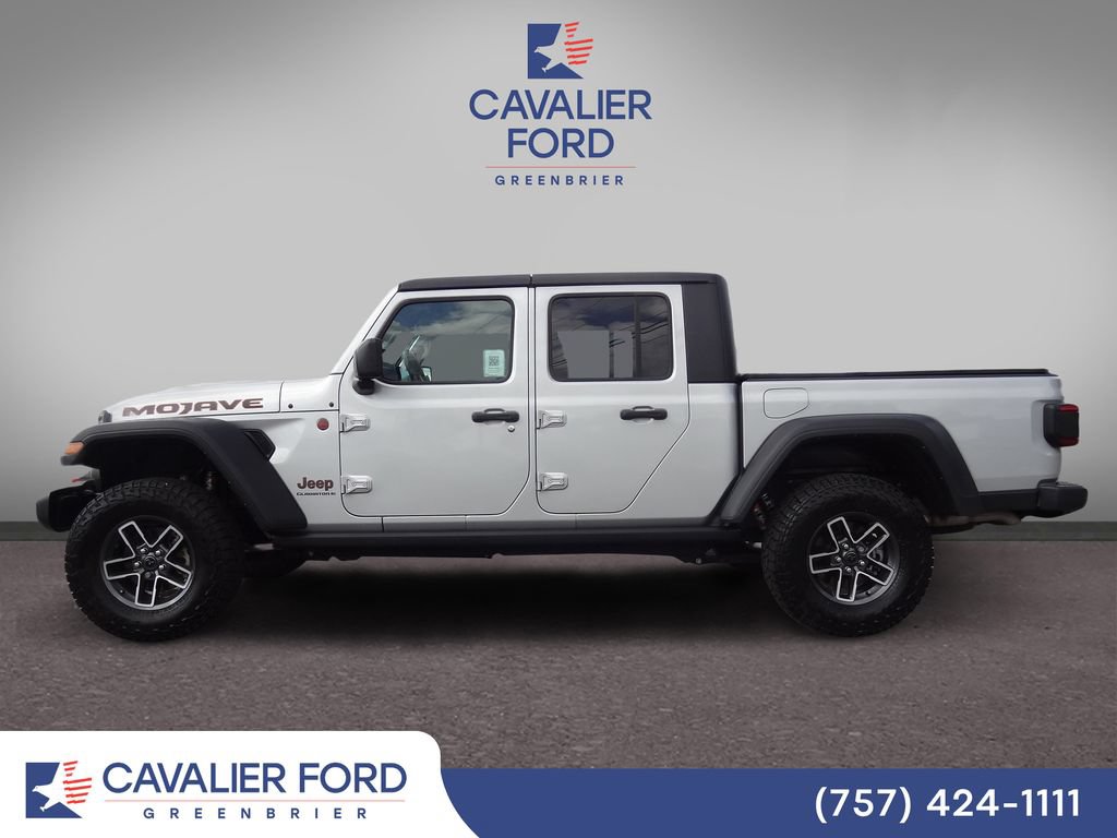 Used 2024 Jeep Gladiator Mojave w/ Technology Group AWD/4WD image 4