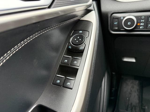 Certified 2022 Ford Explorer XLT w/ Equipment Group 202A image 21