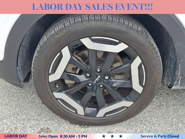 Used 2024 Kia Telluride EX w/ EX Captain's Chair Package FWD image 28