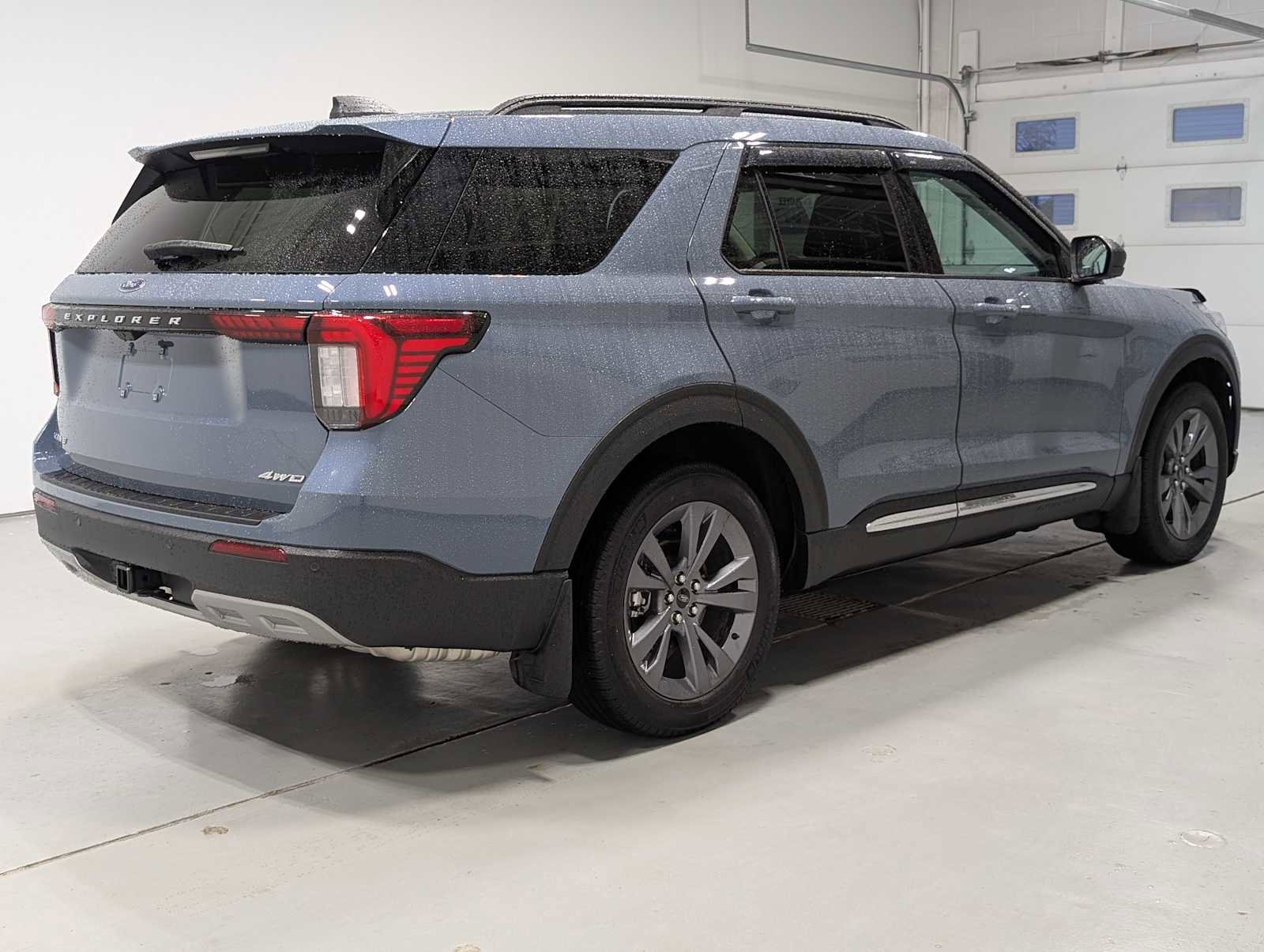 Certified 2025 Ford Explorer Active w/ Active Comfort Package image 6