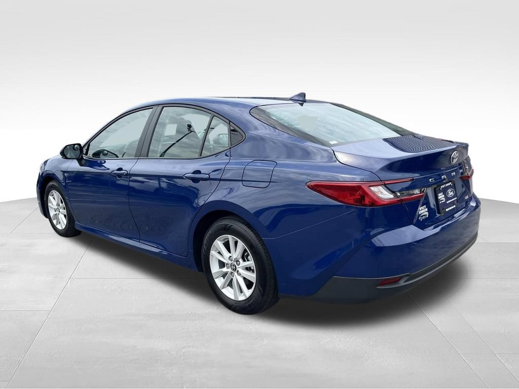 Used 2025 Toyota Camry LE w/ Convenience Package FWD image 8