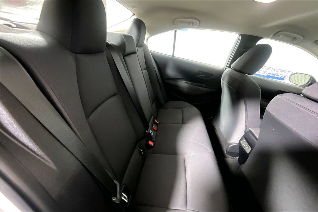 Used 2026 Toyota Corolla LE FWD image 22