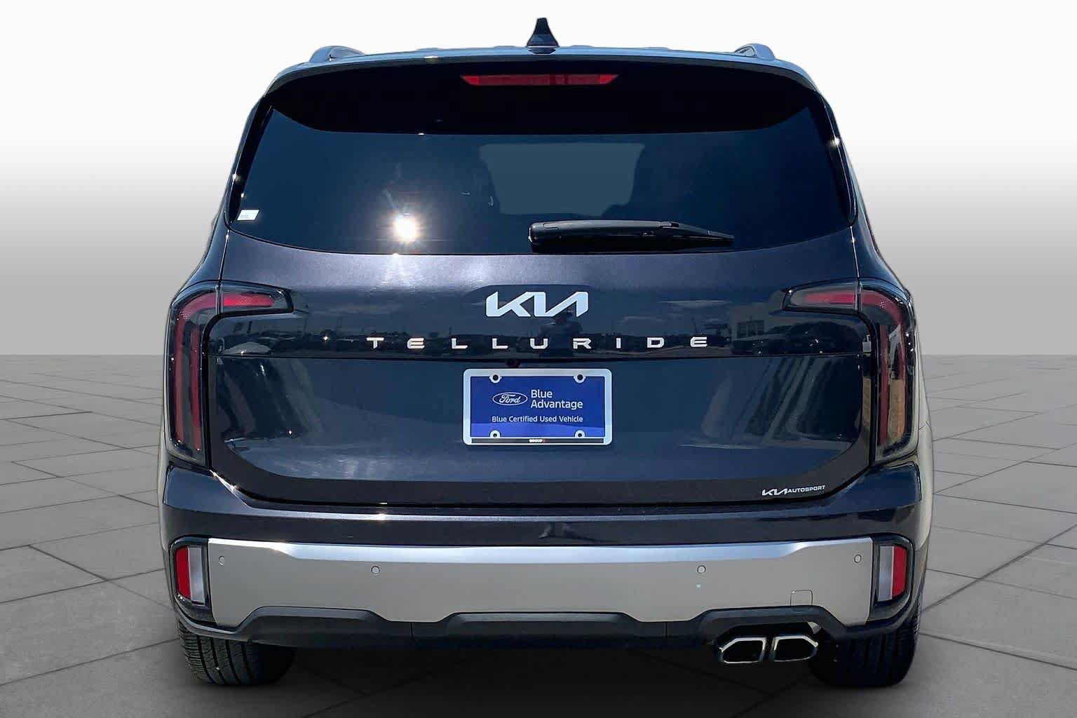Used 2025 Kia Telluride SX w/ SX Captain's Chair Package FWD image 5