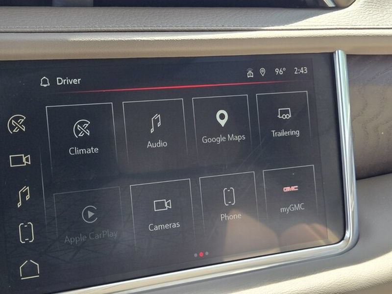 Used 2023 GMC Yukon Denali w/ Advanced Technology Package AWD/4WD image 26