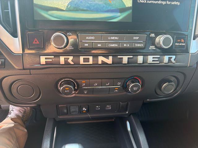 Used 2025 Nissan Frontier SV RWD image 17