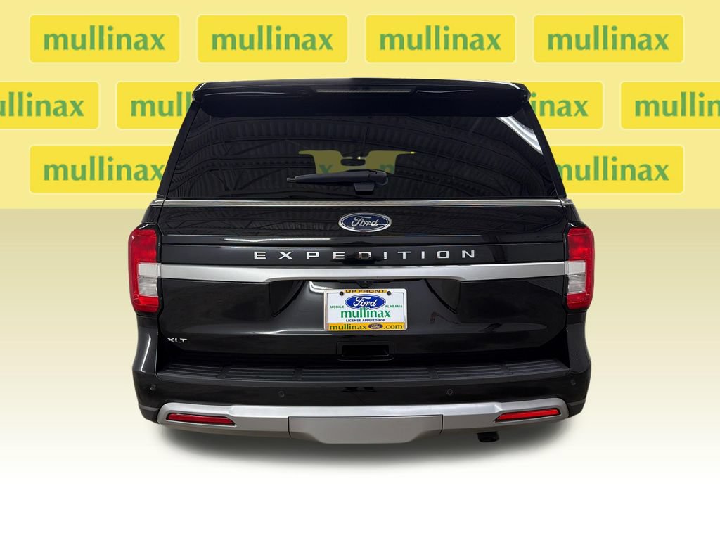 Certified 2024 Ford Expedition XLT RWD image 7
