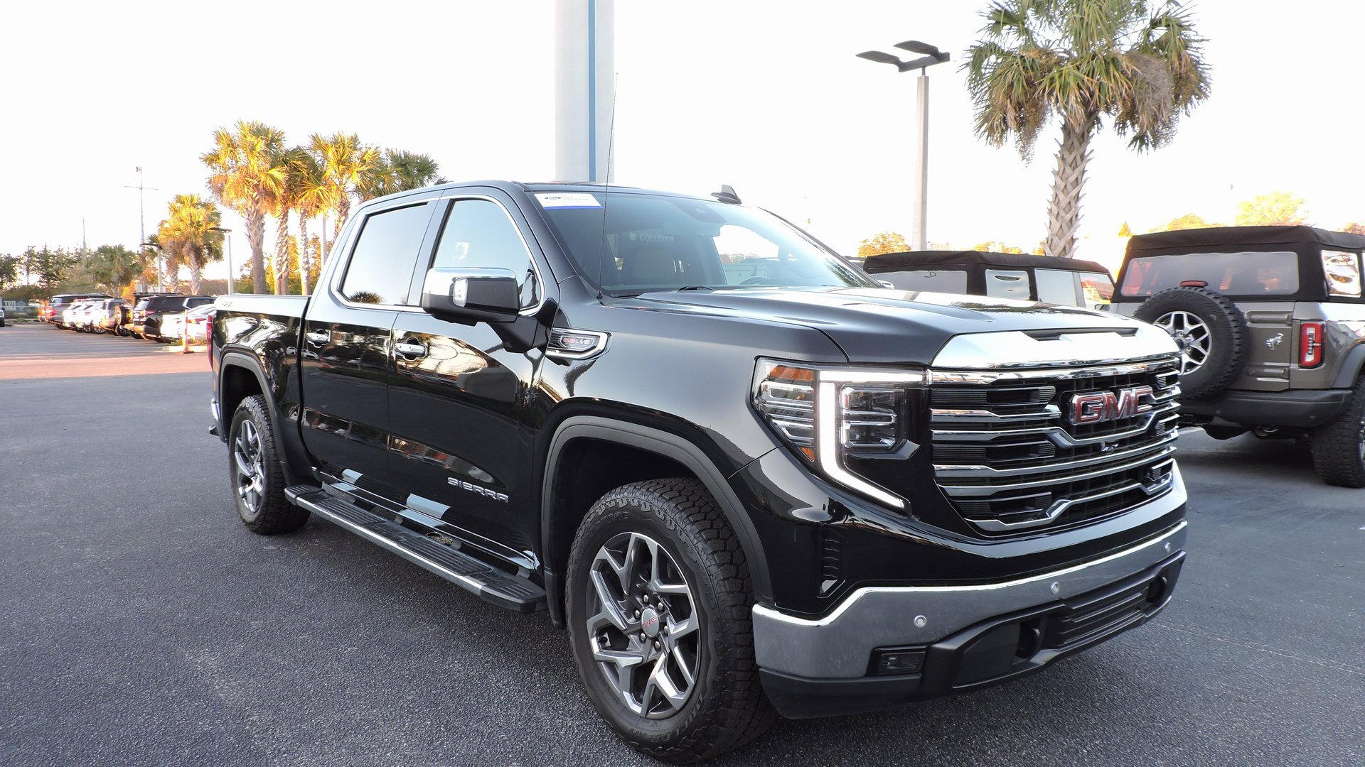 Used 2022 GMC Sierra 1500 SLT w/ SLT Premium Plus Package