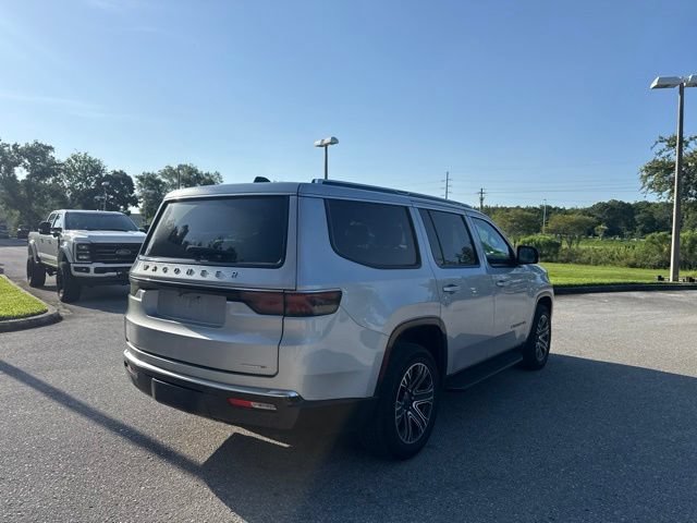 Used 2024 Jeep Wagoneer Series II w/ Flexible Seating Group RWD image 7