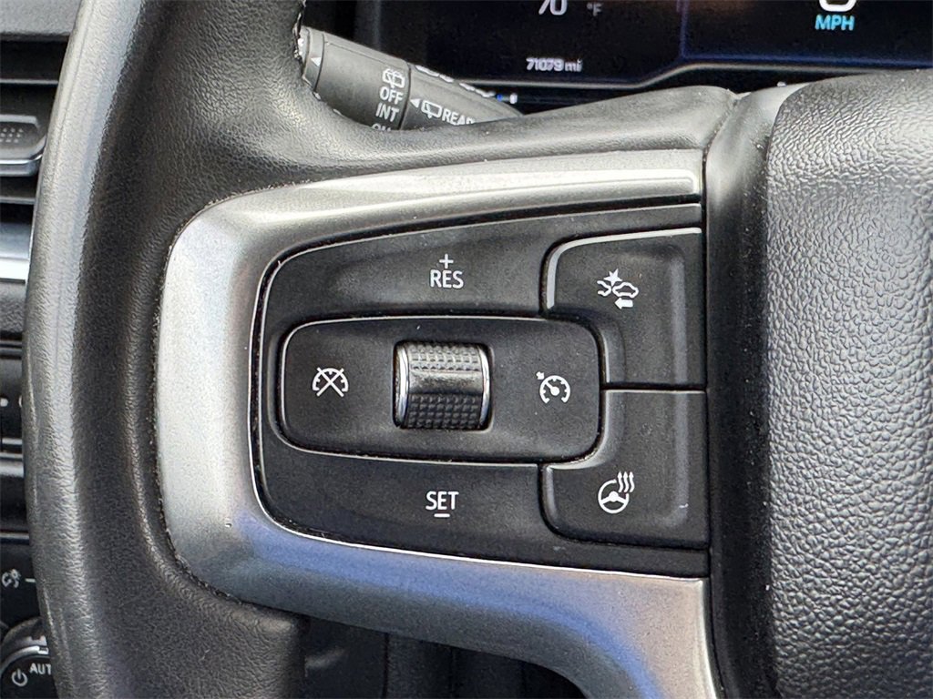 Used 2023 Chevrolet Suburban Premier image 19