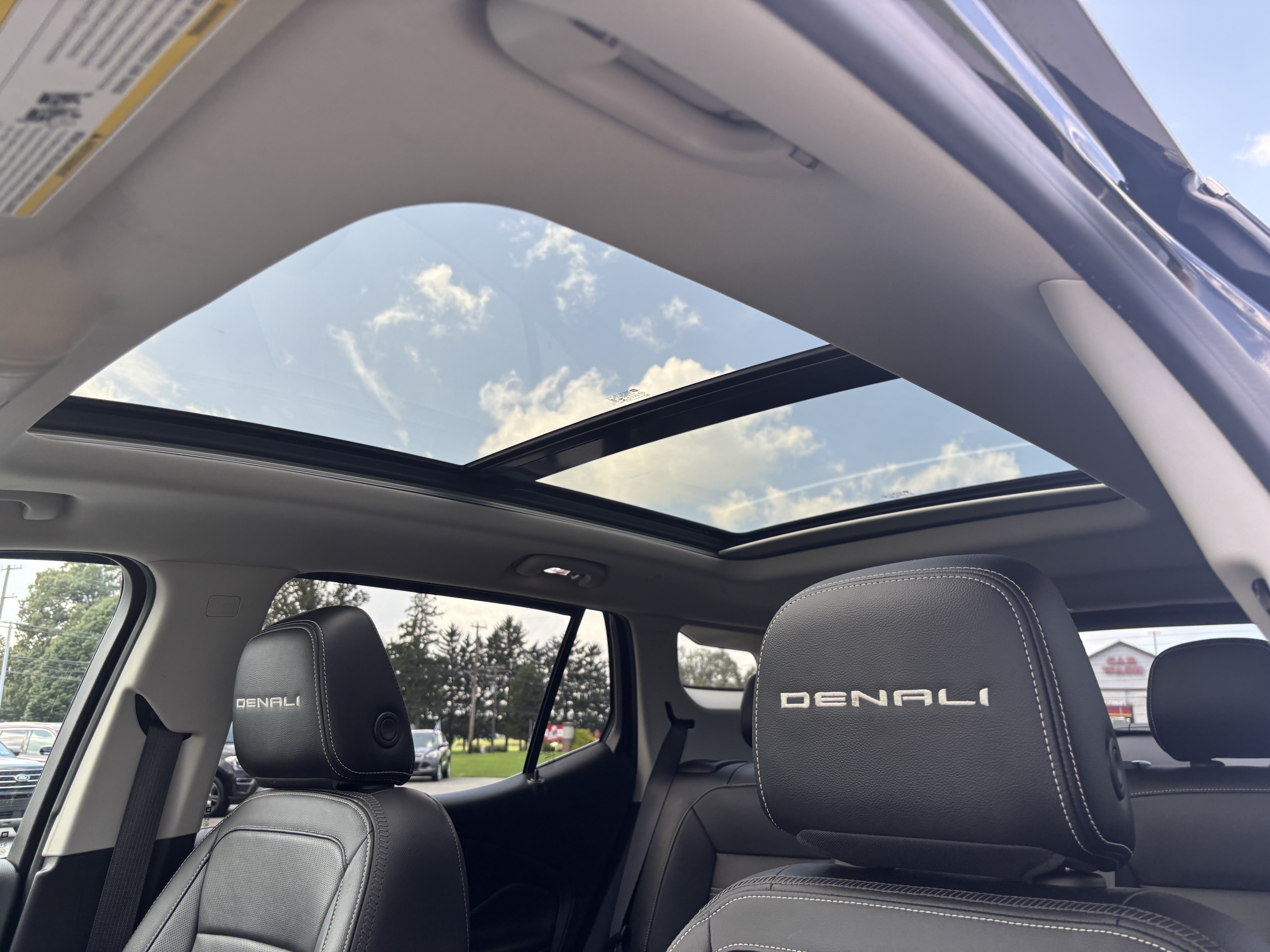 Used 2022 GMC Terrain Denali w/ LPO, 'HIT The Road' Package AWD/4WD image 18
