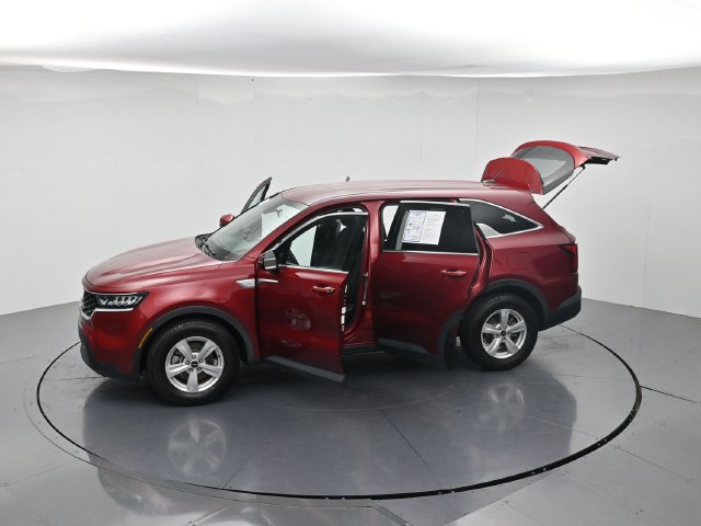 Used 2022 Kia Sorento LX FWD image 48