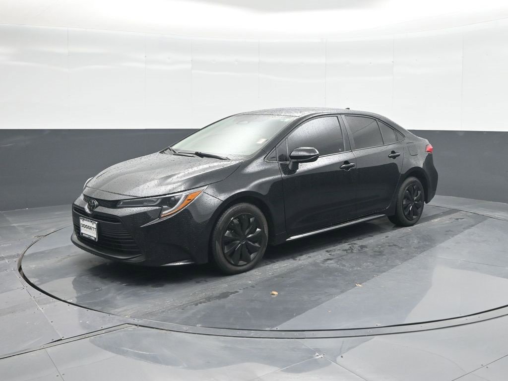Used 2024 Toyota Corolla LE image 1