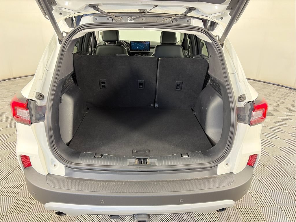 Certified 2023 Ford Escape SE w/ Class II Trailer Tow Package FWD image 28