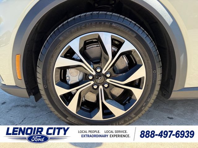 Certified 2025 Ford Mustang Mach-E Select w/ Comfort Package Lite AWD/4WD image 9