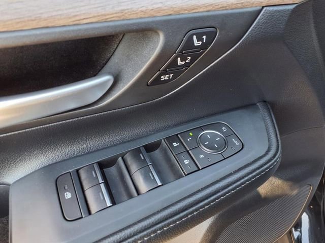 Used 2024 Toyota Grand Highlander Platinum image 11