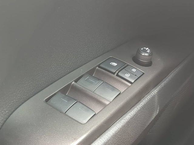 Used 2022 Toyota Camry SE FWD image 23