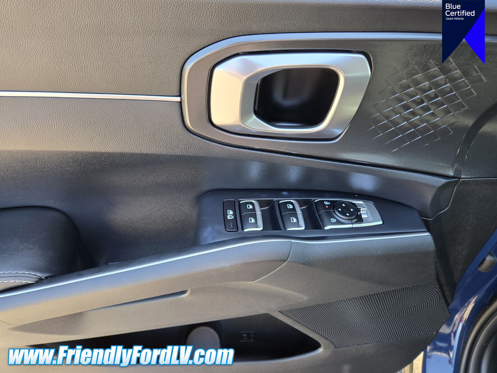 Used 2024 Kia Sorento EX w/ Panoramic Sunroof Package FWD image 19